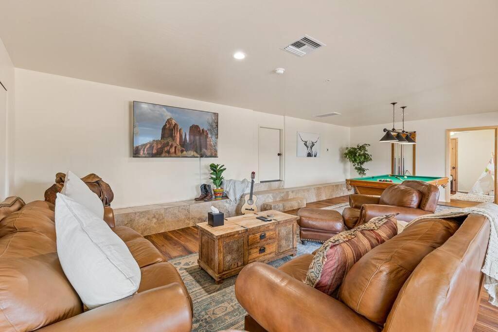 Close To Fresh Creek! Sleeps 12 ~ Amazing Views W/Serene Open Space ~ Hot Tub + Game Room ~ Trails Outside 塞多纳 外观 照片