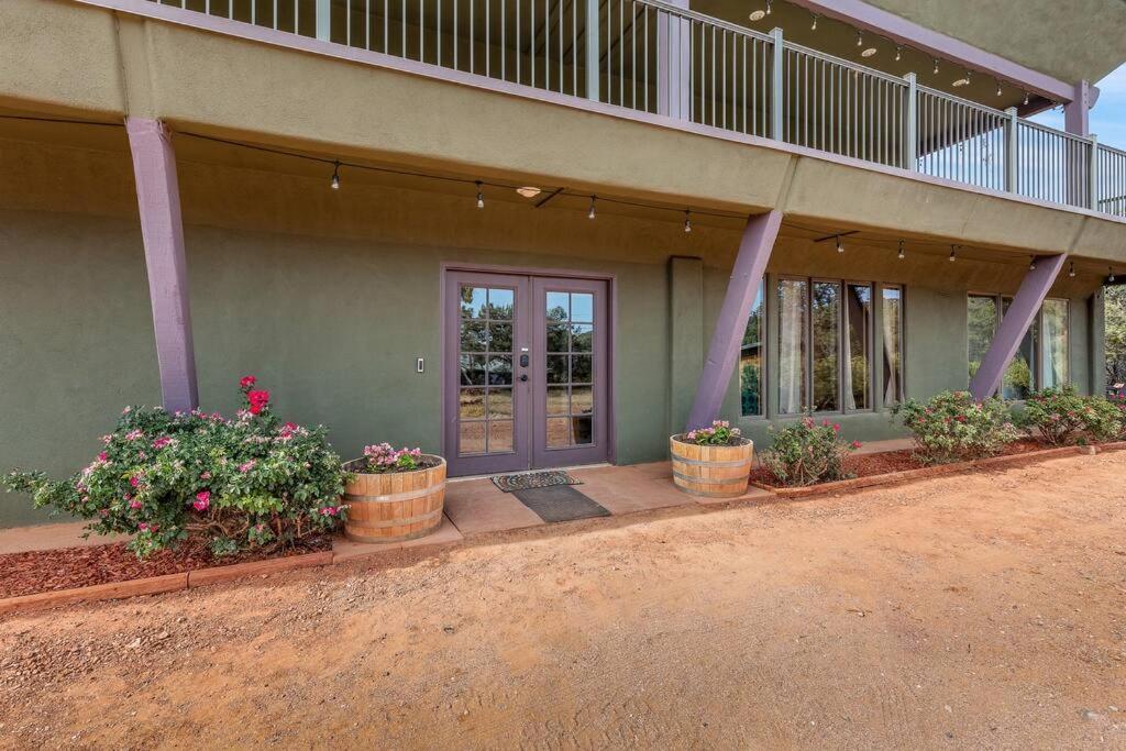Close To Fresh Creek! Sleeps 12 ~ Amazing Views W/Serene Open Space ~ Hot Tub + Game Room ~ Trails Outside 塞多纳 外观 照片