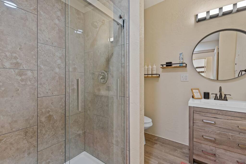 Close To Fresh Creek! Sleeps 12 ~ Amazing Views W/Serene Open Space ~ Hot Tub + Game Room ~ Trails Outside 塞多纳 外观 照片