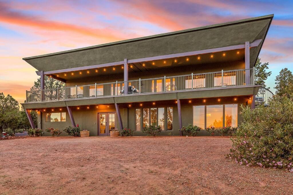 Close To Fresh Creek! Sleeps 12 ~ Amazing Views W/Serene Open Space ~ Hot Tub + Game Room ~ Trails Outside 塞多纳 外观 照片