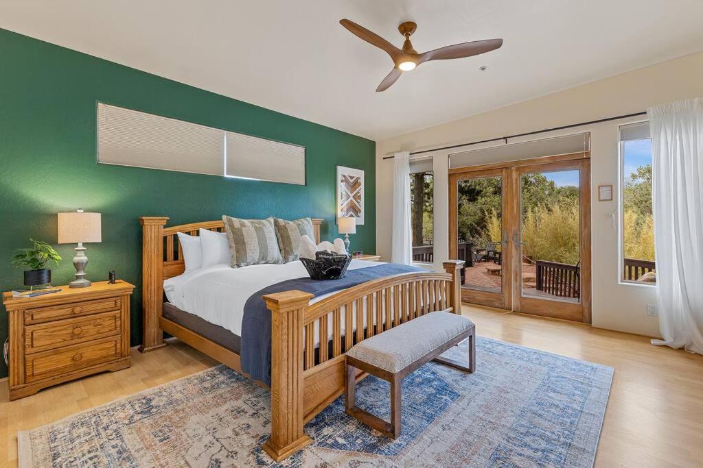 Close To Fresh Creek! Sleeps 12 ~ Amazing Views W/Serene Open Space ~ Hot Tub + Game Room ~ Trails Outside 塞多纳 外观 照片